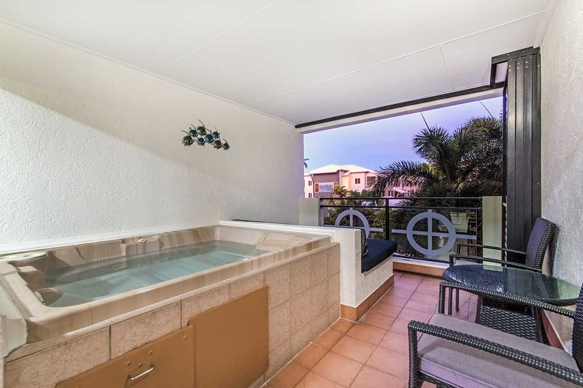 2 Bedroom & 2 Bathroom with Jacuzzi Spa